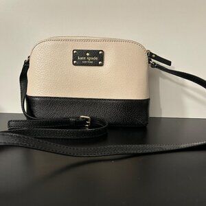 Kate Spade Hanna Berkley Lane Crossbody Bag in Pebble & Black